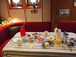 Arctic Janus Hotell 2*